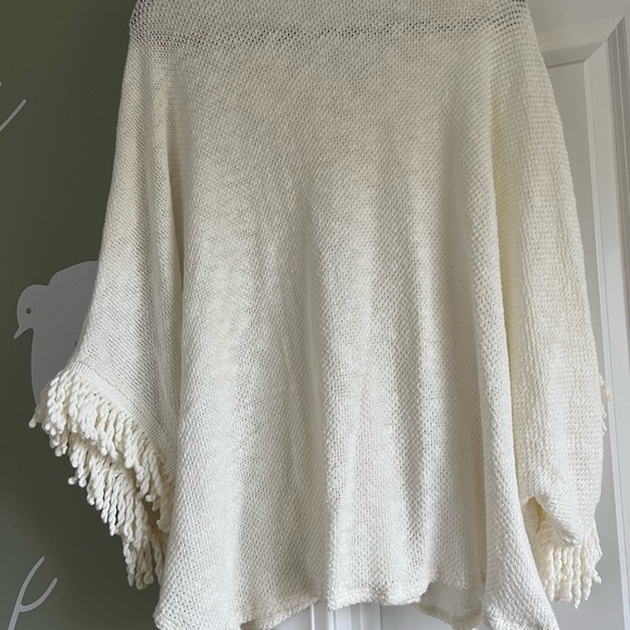 ZSUPPLY  cream poncho- one size fits most - (large) - Picture 5 of 5